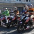 Verva Street Racing w Warszawie - Zawodnicy na KTM Duke przed wyscigiem