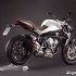 Najwazniejsze motocykle 2012 roku - kremowe malowanie wydechy