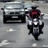 Kierowca samochodu szczerze o motocyklistach - suzuki bking na ulicy