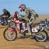 Rajd Dakar tytani bezdrozy - Dakar 2006 gdzies na Saharze