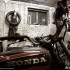 Nostalgiczny garaz motocyklowy na Woli - Klasyczna Honda 86gear classic service