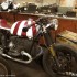 Nostalgiczny garaz motocyklowy na Woli - Klasyczne BMW R 86gear warsztat