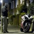 Jak mysli zlodziej motocykli Nie daj sie okrasc - Niezabezpieczony motocykl to zaproszenie dla zlodzieja