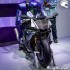 Kto pojedzie szybciej Czlowiek czy robot - Yamaha Motobot R1 Tokyo Show targi
