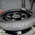 Bridgestone T30 EVO guma na kazde warunki - zdejmowanie przedniej opony Bridgestone T30 Scigacz pl