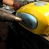 Custom na czesciach z polki a mozne reczna robota - praca przy baku Scrambler Custom Rumble