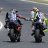 Motocyklowe Grand Prix 2016 wprowadzenie - rossi gratuluje lorenzo motogp katalonia 2015