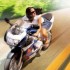 Kobiety na szybkich motocyklach szpilki na wysokich obrotach - dziewczyna na moto