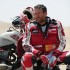 Awans Sonika w generalce IV etap Abu Dhabi Desert Challenge - Rafal Sonik odpoczynek