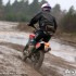 Great Escape Rally sladem bohaterow II Wojny Swiatowej - zawodnik na trasie motocykl
