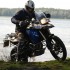 BMW GS Trophy 2012 w duchu rywalizacji - Wyspa Soltysia przejazd motocyklistow