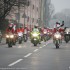 Krakowscy Mikolaje na motocyklach 2009 - machanie przechodniom