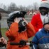 Motocyklisci i quadowcy dzieciom z domu dziecka pod choinke 2008 - chlopczyk w goglach i kasku