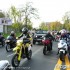 Motocyklisci rozpalili gasnacy plomyk mlodego Patryka - parada supermoto