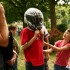 Motocyklowy Dzien Dziecka w Domu Dziecka w Gostyninie - mierzenie kasku