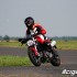 Trening motocyklowy w Ulezu - Szkolenie motocyklistow Lotnisko Ulez Ducati Monster