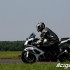 Trening motocyklowy w Ulezu - Szkolenie motocyklistow Lotnisko Ulez jazda