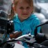 Zlot motocykli BMW 2011 czasy PRL w Bornem Sulinowie - Dziewczynka na motocyklu