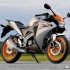 Sprzedaz motocykli w sezonie 2014 podsumowanie i komentarze - Honda CBR125 2011 prawy profil