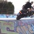 Skuterem w skateparku skaczaca Yamaha Slider - skate park skuter yamaha