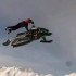 Extreme Session Alaska bawi sie na skuterach snieznych - superman skuter sniezny