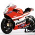 Ducati Desmosedici GP11 ujawnione - Desmosedici GP11 Valentino Rossi Nicky Hayden 7