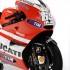 Ducati Desmosedici GP11 ujawnione - Desmosedici GP11 Valentino Rossi Nicky Hayden 8