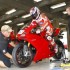 Hayden na Ducati 1198SP test nawierzchni Indianapolis - 1198SP hayden boksy IMS