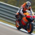 MotoGP Pedrosa wygrywa chaotyczny wyscig - Dovizioso hamownia