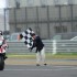MotoGP Pedrosa wygrywa chaotyczny wyscig - Lorenzo wheelie meta