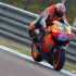 MotoGP Pedrosa wygrywa chaotyczny wyscig - Stoner breaking