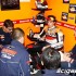 MotoGP za kulisami tydzien wyscigowy - Andrea Dovizioso rozmawia z team