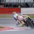 Motocyklowe Grand Prix na Silverstone 2011 mokro i slisko - rossi za carelem abrahamem