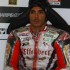 Motocyklowe Grand Prix na Silverstone 2011 mokro i slisko - toni elias w boksach
