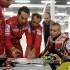 Rossi na drogowym Ducati po Silverstone - boksy ducati