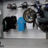 Ciasne cztery sciany stunt w sklepie motocyklowym - nick APEX brocha stunt w sklepie