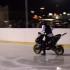 Rok Bagoros slowenski skuterowy stunt na lodzie - zimowy trening stuntu