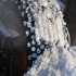 Stunt na lodzie - Zimowa opona z kolcami w sniegu