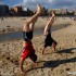Stunter13 w podrozy po Europie Hiszpania i Francja okiem stuntera - Gimnastyka na plazy