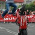 Stunter13 zabija sklad sedziowski wyniki zawodow StuntGP 2010 - Cygan organizator imprezy na motocyklu