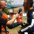 Supermoto w Radomiu szybko na nowym torze - wywiad po wyscigu radom supermoto motocykle lipiec 2008 a mg 0131