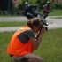 Tor Gostyn pierwsza runda Supermoto 2011 - Dziewczyna z aparatem na torze
