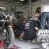 WMMP w Moscie pierwsi mistrzowie na horyzoncie - wiczynski naprawa motocykla