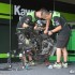 Wyscigi Superbike w Brnie uczta dla zmyslow - Team Kawasaki SBK praca nad motocyklem