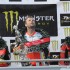 Bruce Anstey wygrywa pierwszy wyscig TT Supersport - Bruce Anstey TT 2012 podium