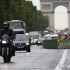 Paryskie motocykle - Paryskie motocykle przy luku triumfalnym 126