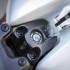 Ducati Monster 797 wloski przepis na motocykl dla poczatkujacych - zapinka zbiornika paliwa monster