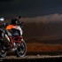 KTM 1290 Super Adventure R pustynny lis - KTM 1290 Super Adventure R wieczorem