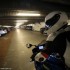 Nowe Suzuki GSX R 1000 jako motocykl na co dzien test video - parking podziemny