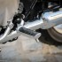 Triumph Bonneville T100 2017 nowoczesna klasyka - Triumph Bonneville T100 dzwignia zmiany biegow